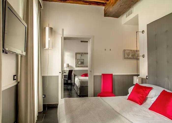 Via Del Corso 4* Rome
