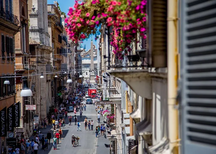 Via Del Corso 4*